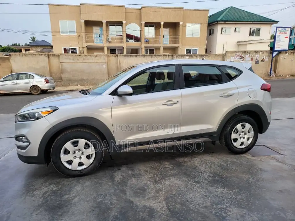 Hyundai Tucson 2017 Silver