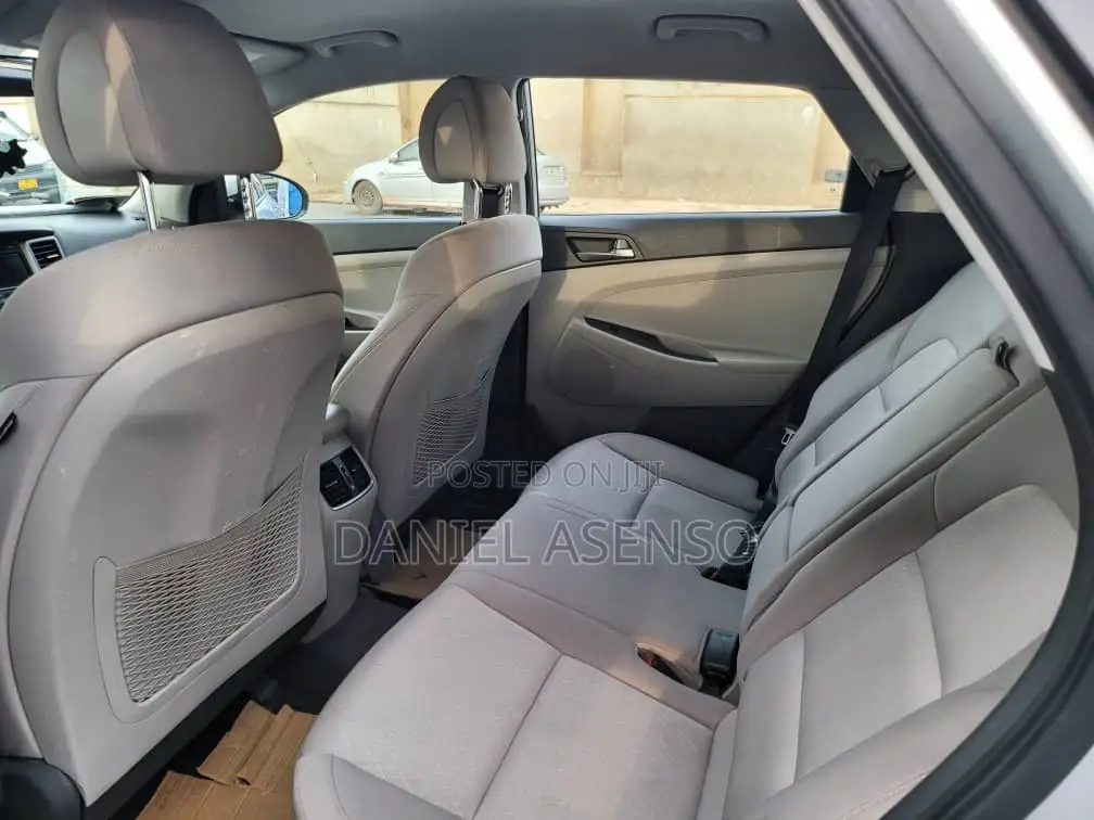 Hyundai Tucson 2017 Silver