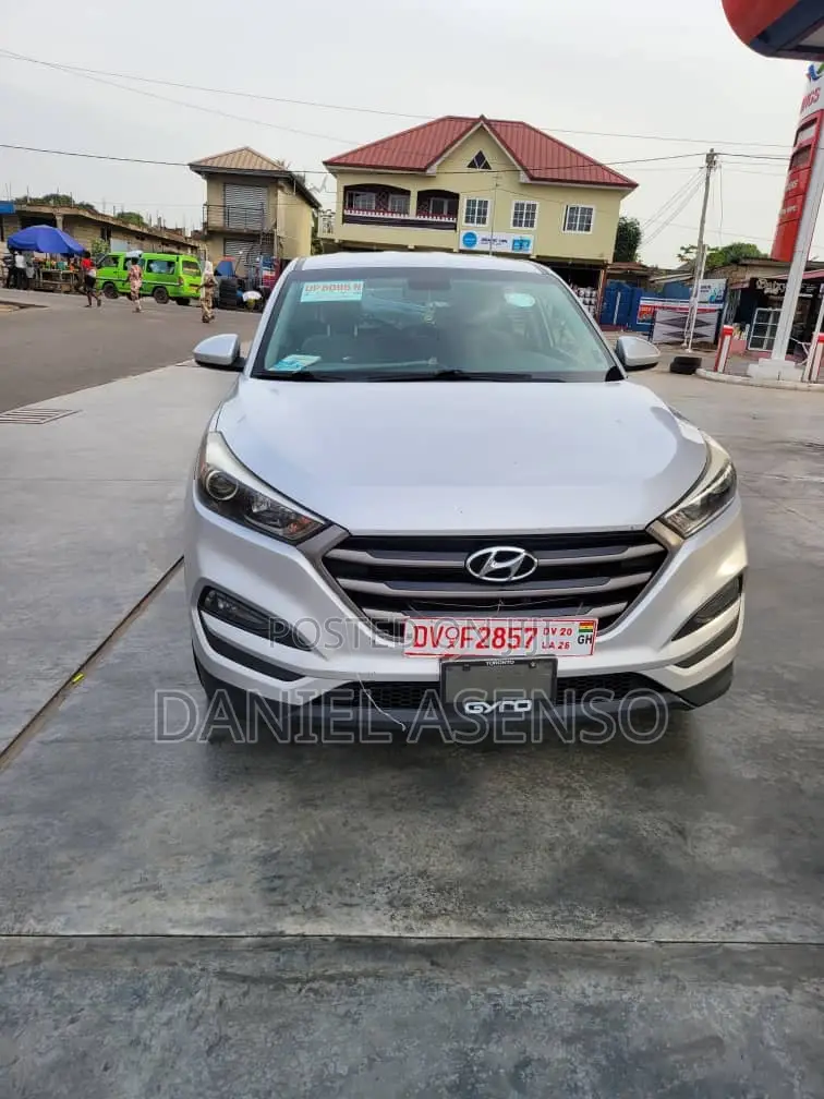 Hyundai Tucson 2017 Silver