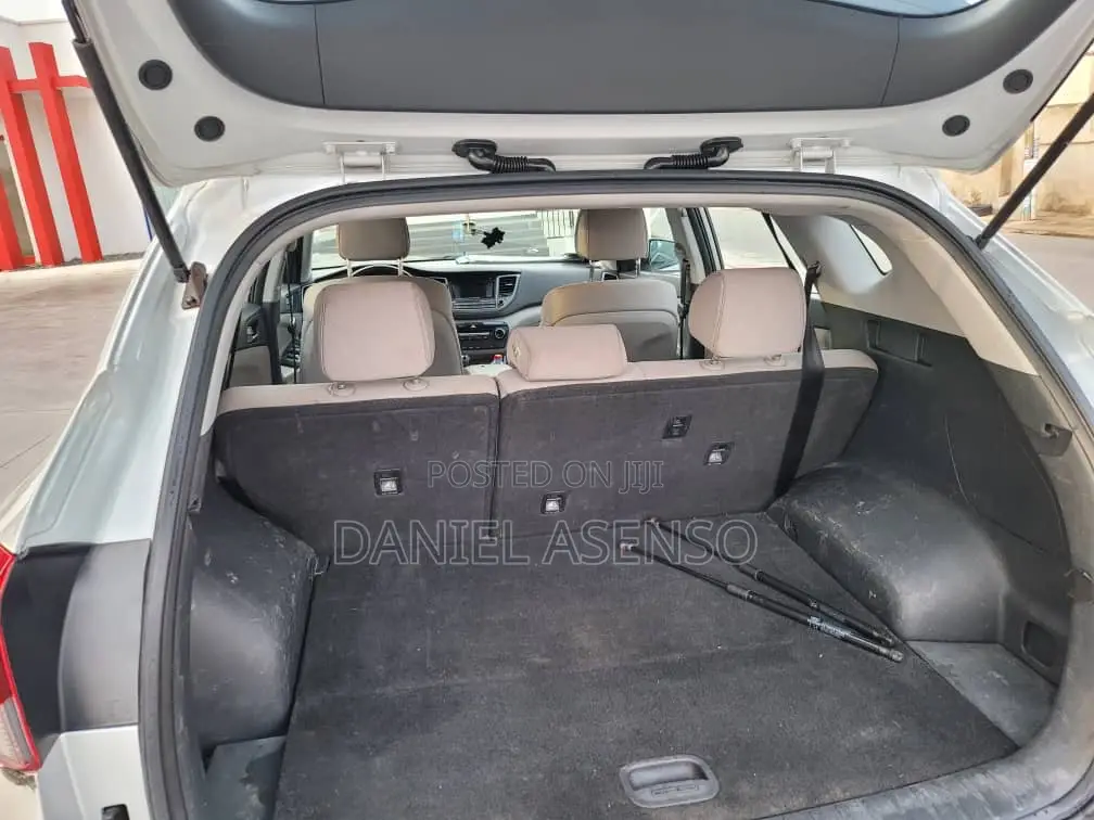 Hyundai Tucson 2017 Silver
