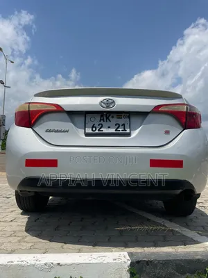 Toyota Corolla S Plus 4dr Sedan (1.8L 4cyl Manual) 2016 Silver