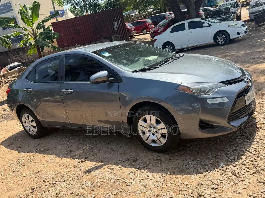 Toyota Corolla 2016 Gray