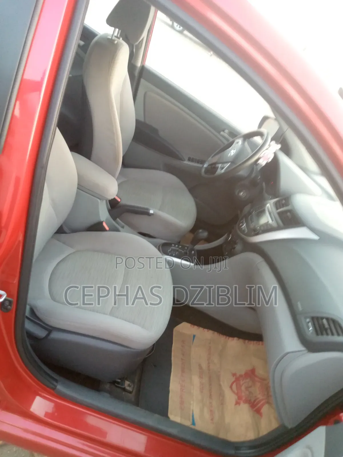 Hyundai Accent SE Hatchback 2016 Red