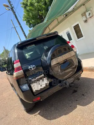 Toyota Land Cruiser Prado 2.8 D-4D 2014 Black