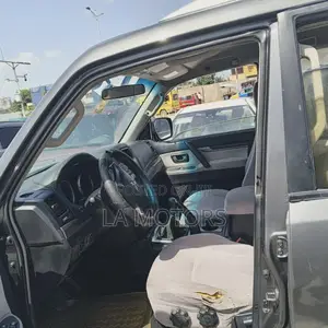 Mitsubishi Pajero 2008 Gray