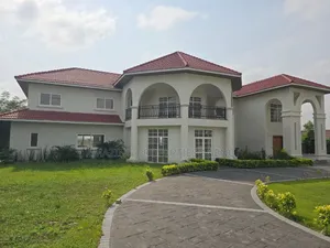 6bdrm House in East Legon, A&C Mall Area for sale