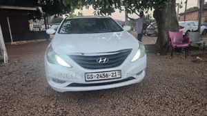 Hyundai Sonata GLS Sedan FWD (2.4L 4cyl 5A) 2010 White