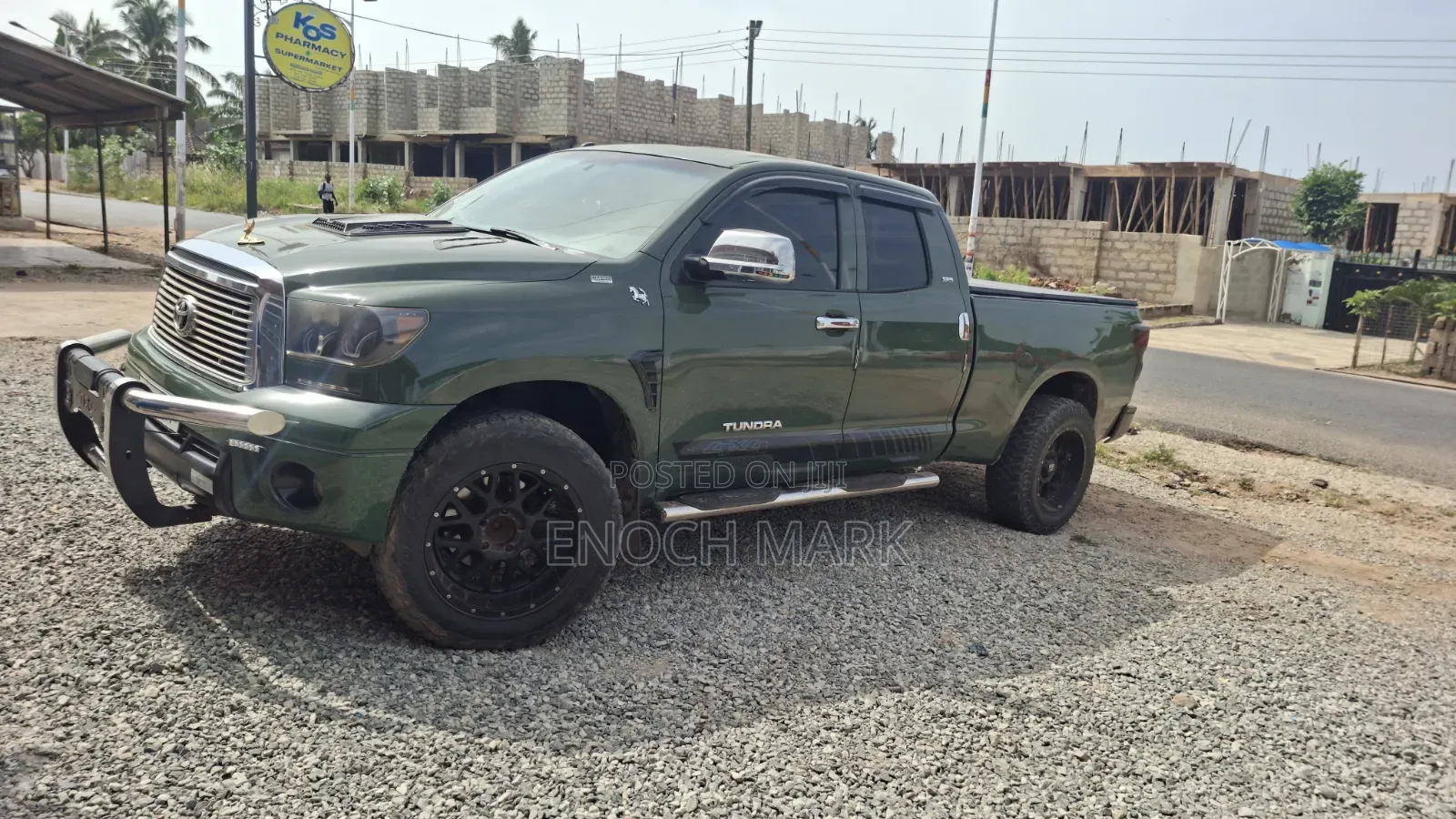 Toyota Tundra 2010 Green