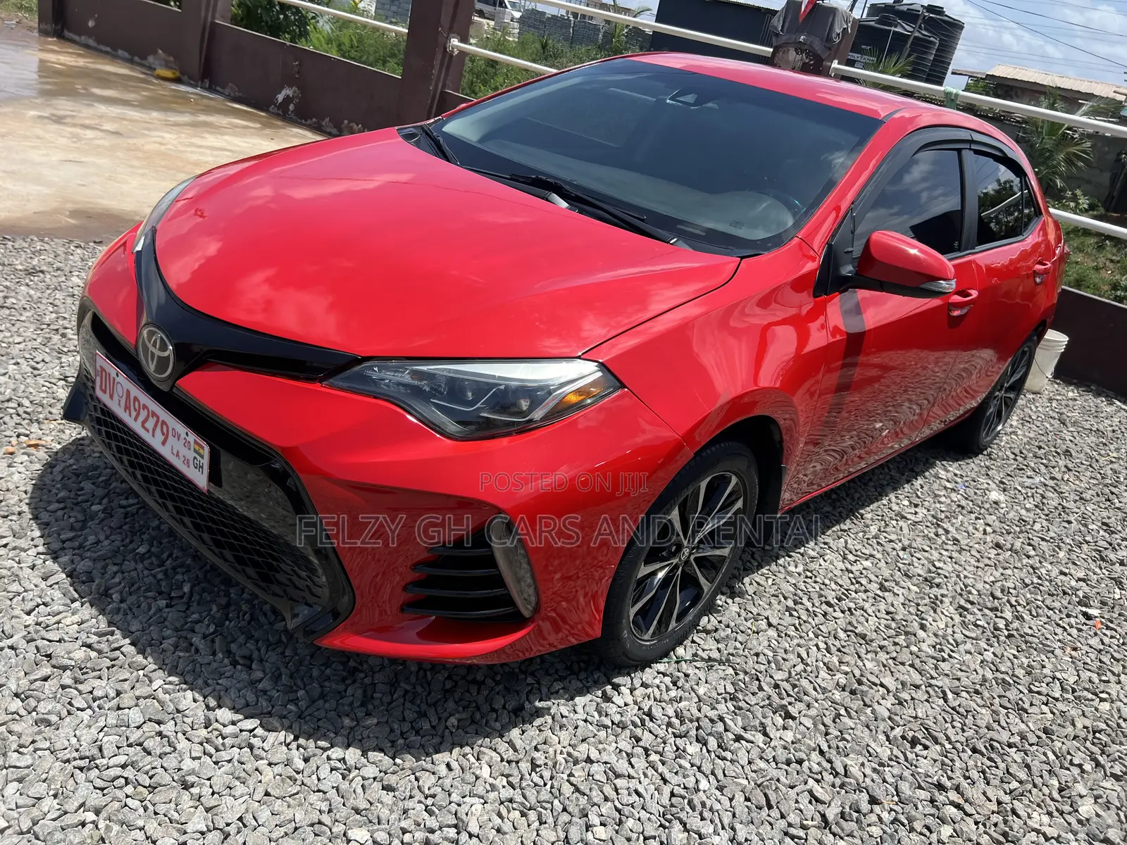Toyota Corolla SE (1.8L 4cyl 6M) 2018 Red