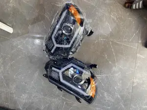 Toyota Tacoma 2012-15 Spec Head Light Pair