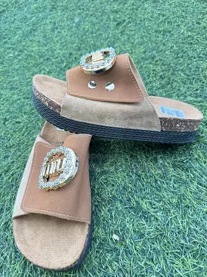 Beike Slippers
