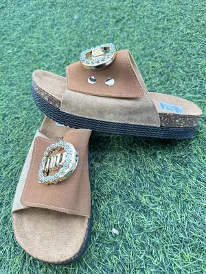 Beike Slippers