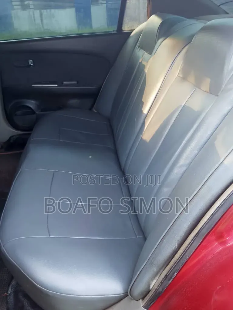 Nissan Altima 2002 Red