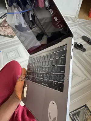 Laptop Apple MacBook Pro 2019 8GB Intel Core i5 HDD 250GB