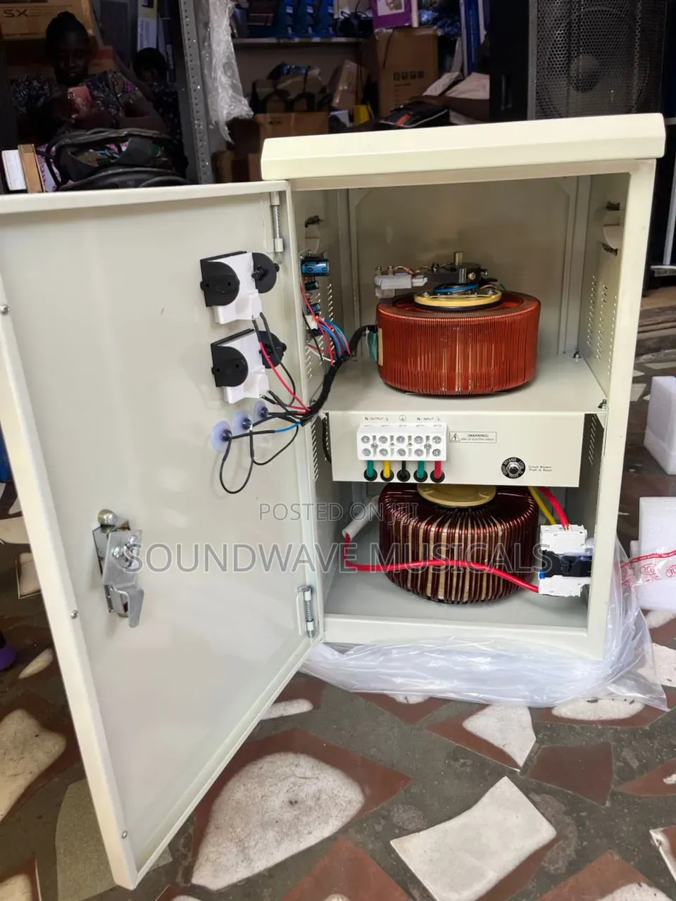 Powerlink Ar 10000 Automatic Valtage Stabilizer