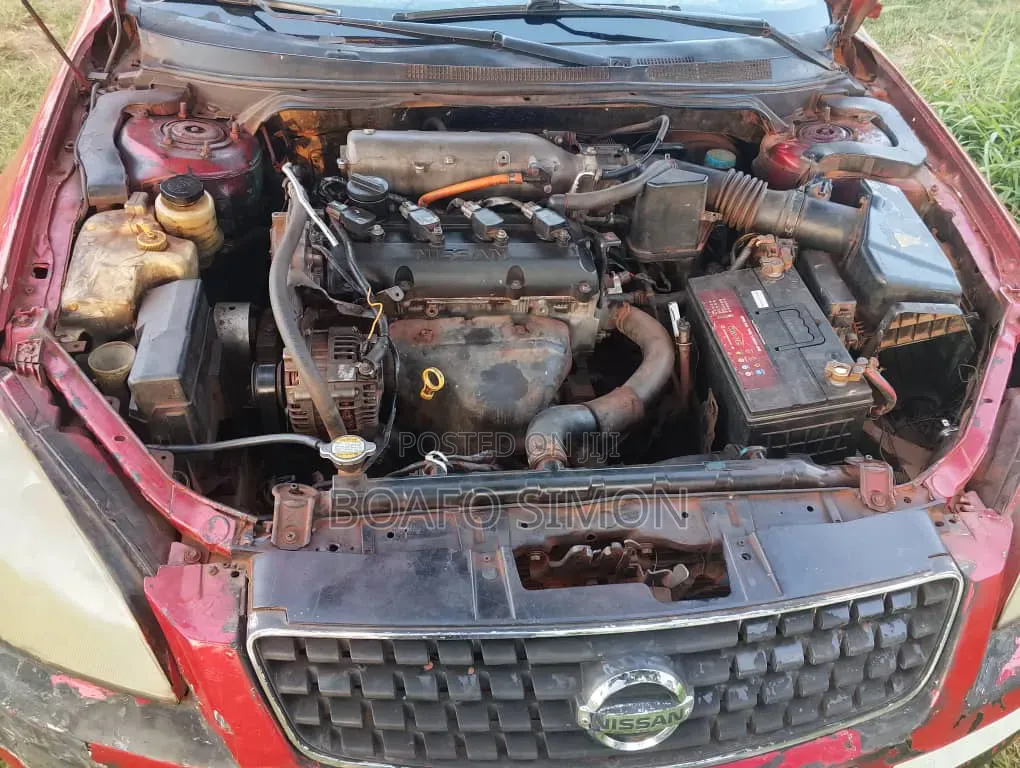 Nissan Altima 2002 Red