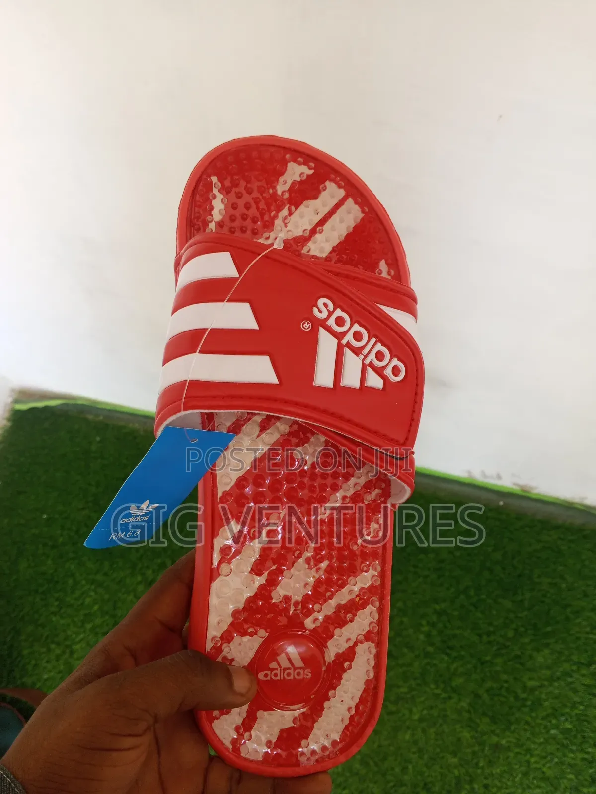 Adidas Massage