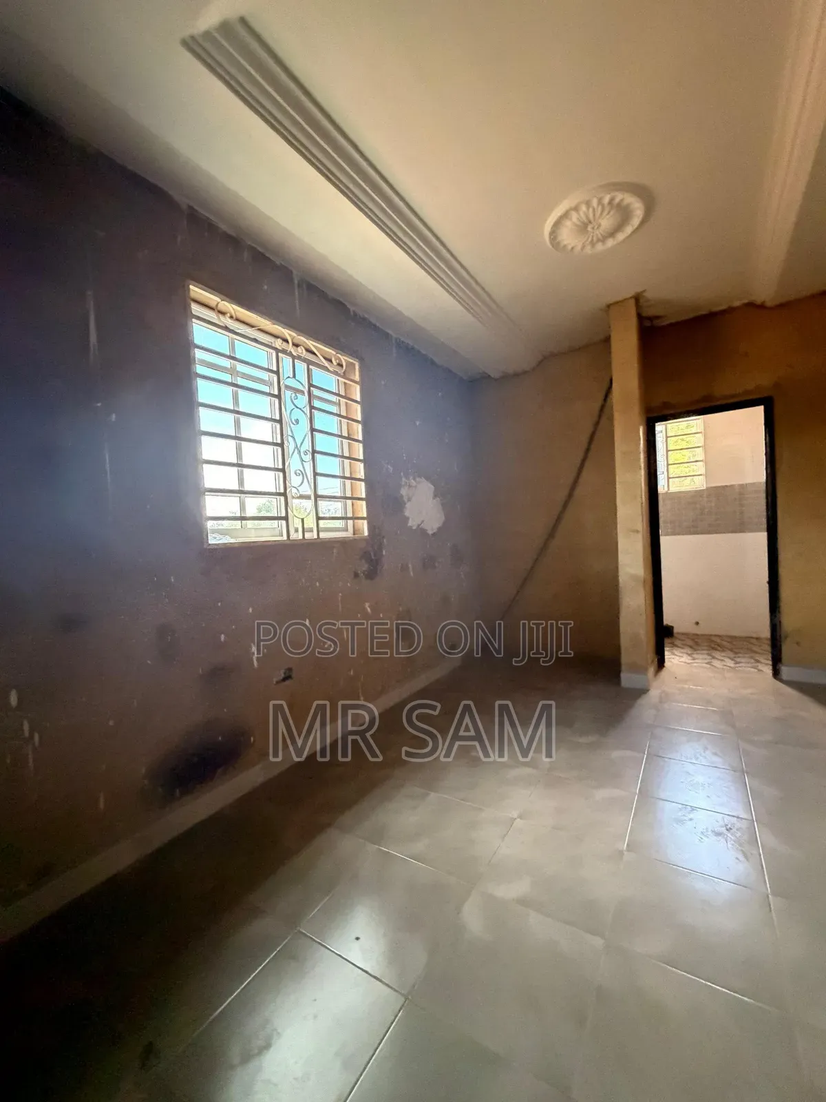 8bdrm House in Sam Properties, West Hills Mall Area for sale