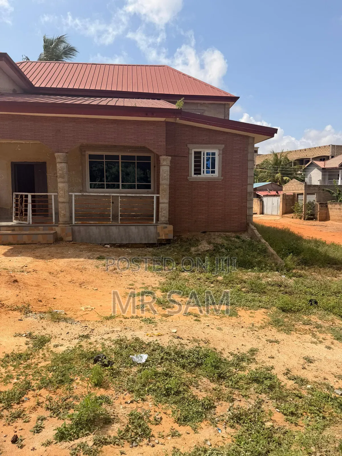 8bdrm House in Sam Properties, West Hills Mall Area for sale