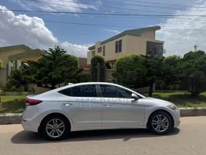 Hyundai Elantra SE 2018 Silver