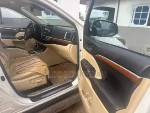 Toyota Highlander Limited 4x4 V6 (3.5L 6cyl 8A) 2017 White
