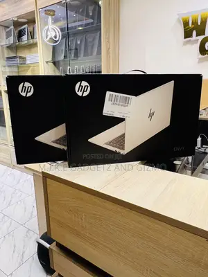 New Laptop HP Envy 14 8GB Intel Core i7 SSD 512GB