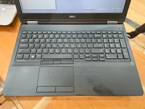 Laptop Dell Latitude 15 E5570 8GB Intel Core i5 SSD 256GB
