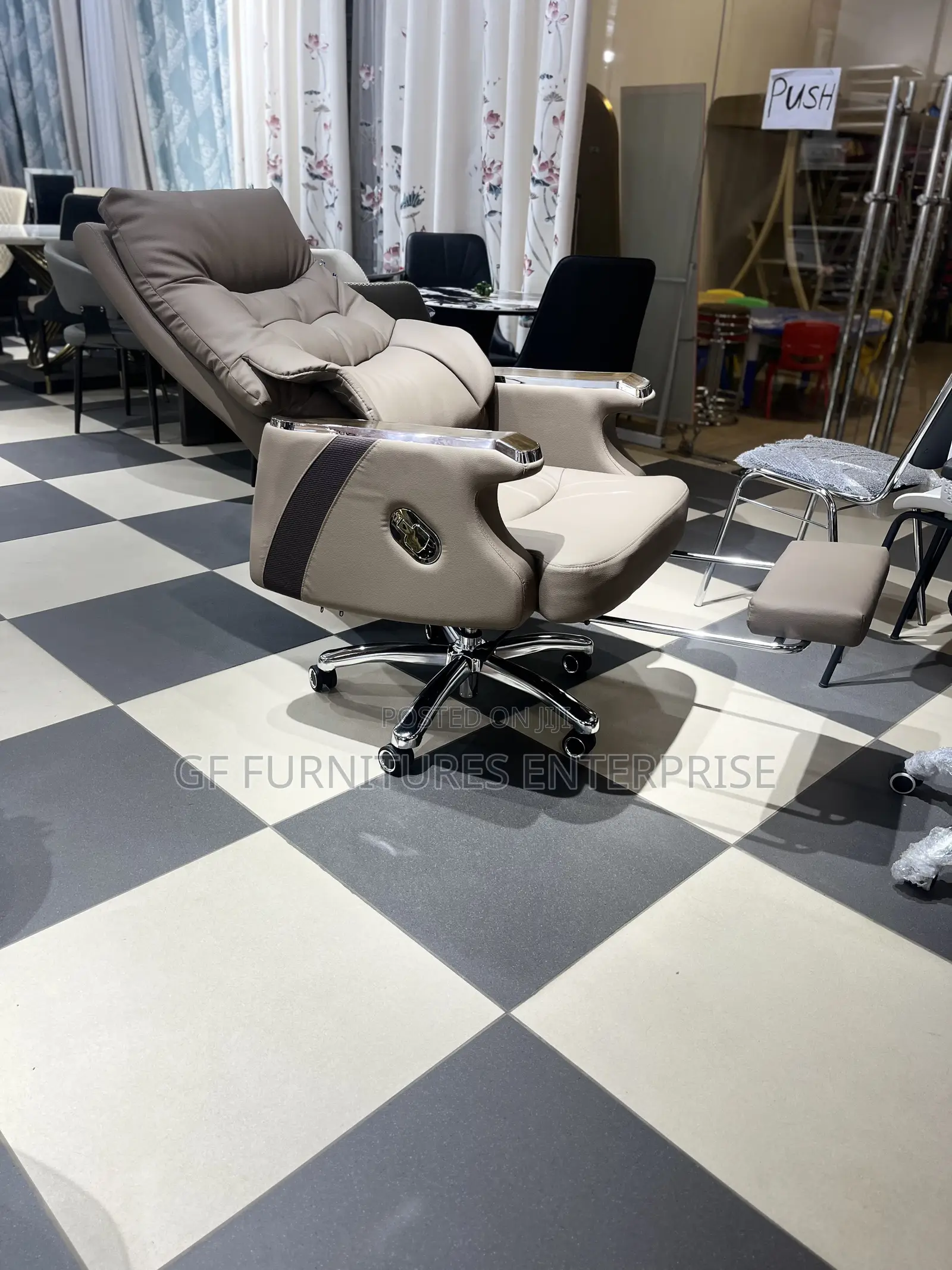 Executive Office Chair With Footrest