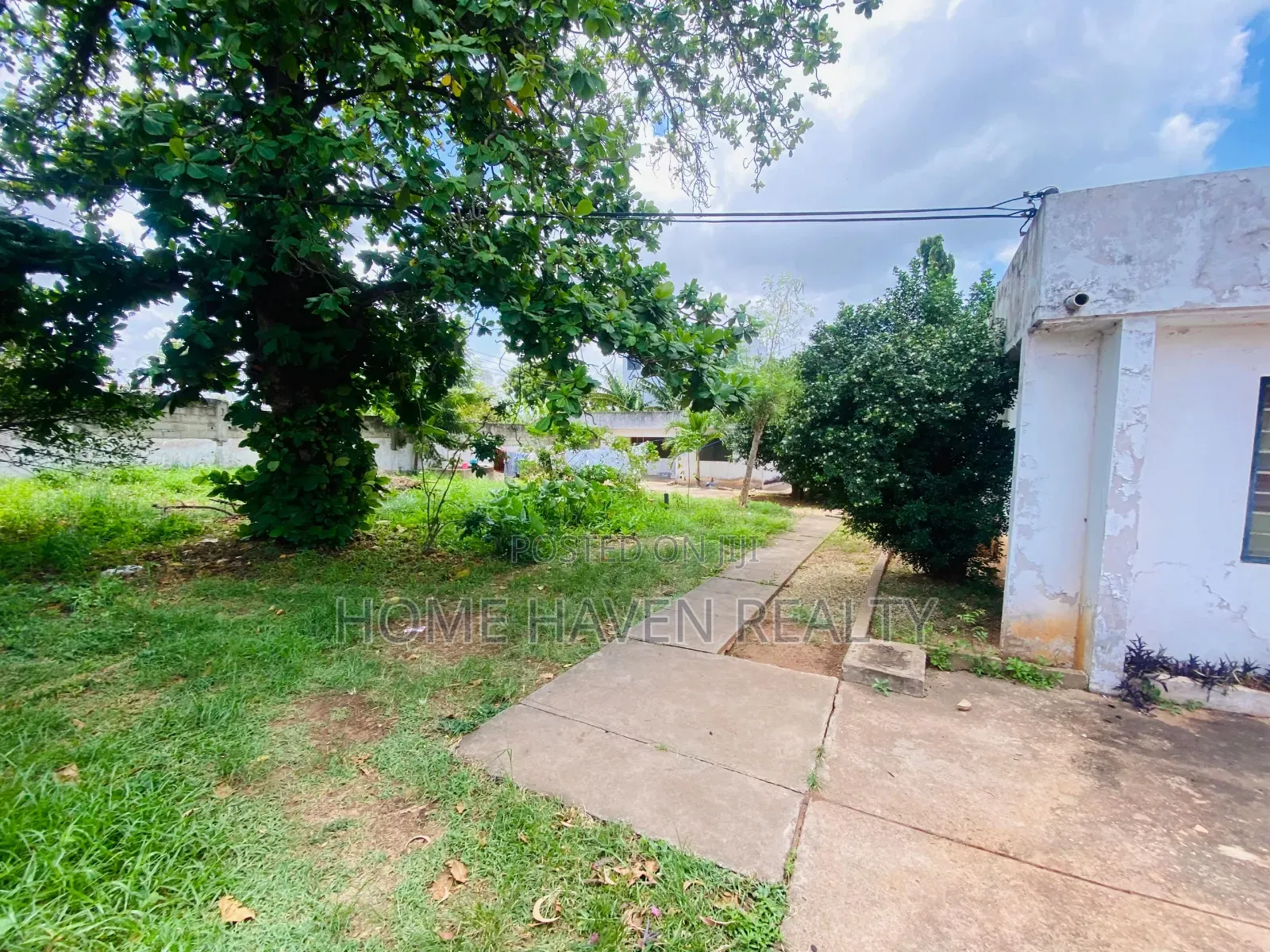 One Plot for Sale at Achimota