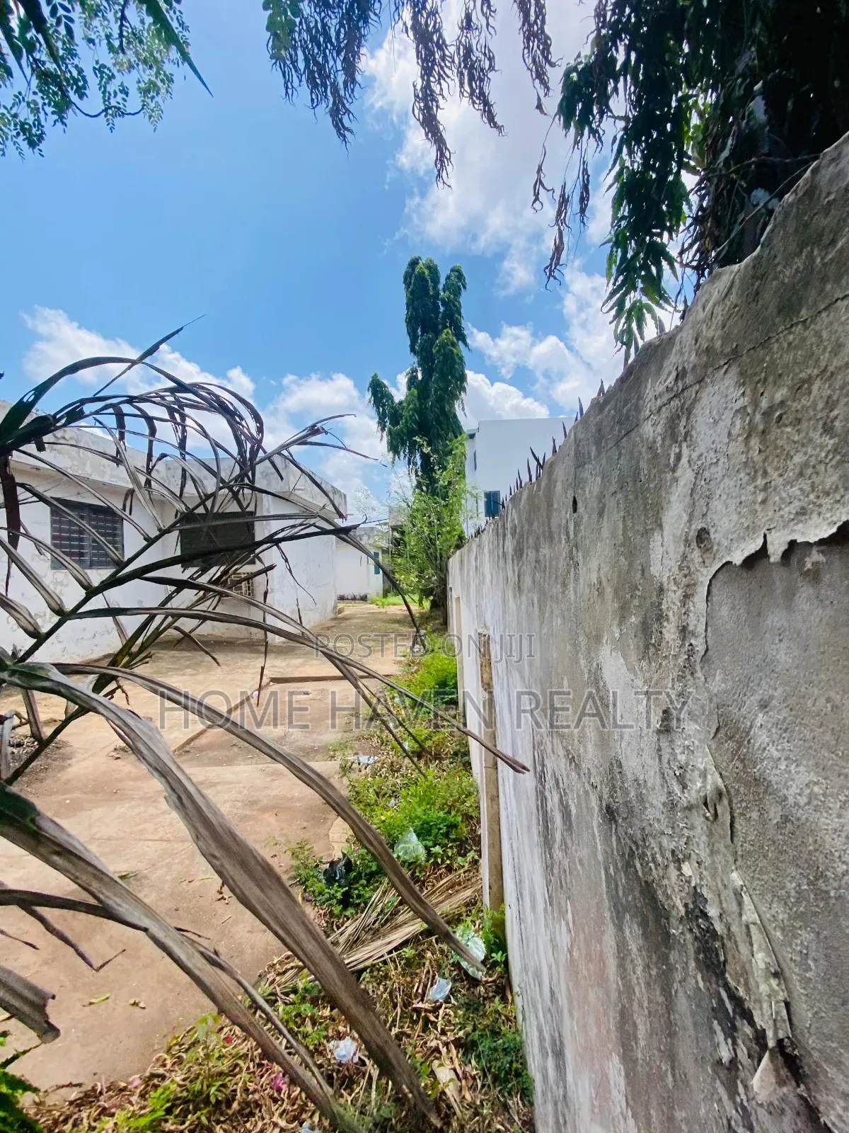 One Plot for Sale at Achimota