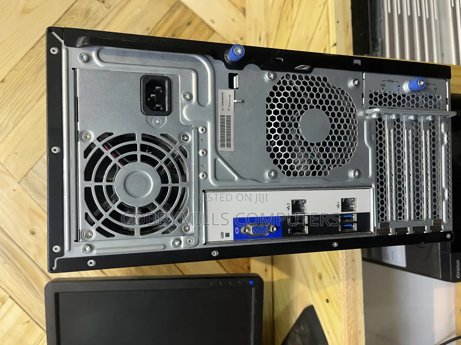 Server HP ProLiant ML 8GB Intel Xeon HDD 2T