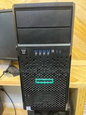 Server HP ProLiant ML 8GB Intel Xeon HDD 2T