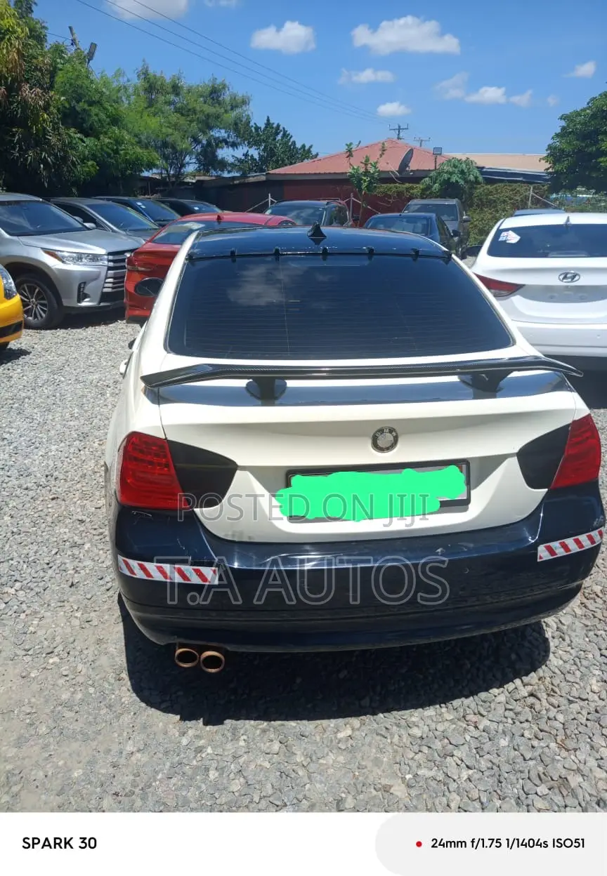 BMW 328i 2009 White
