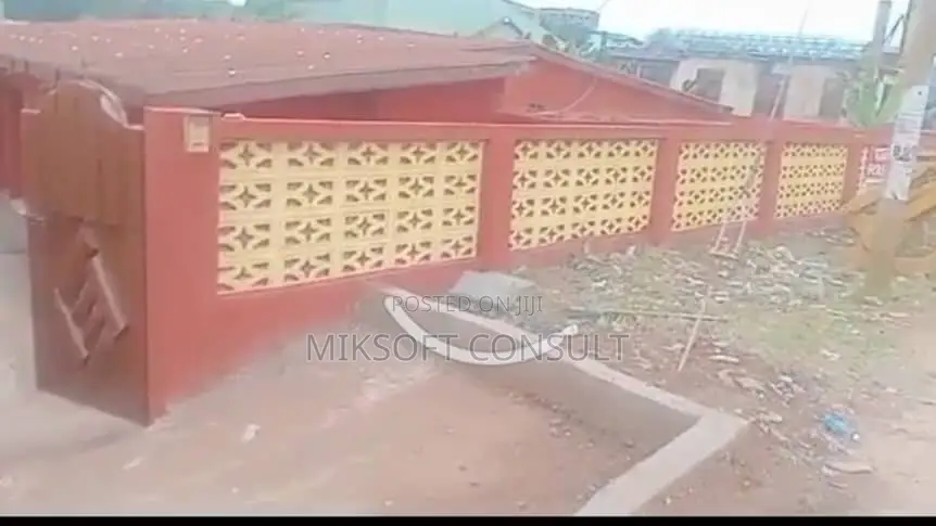 6bdrm House in Takoradi for sale
