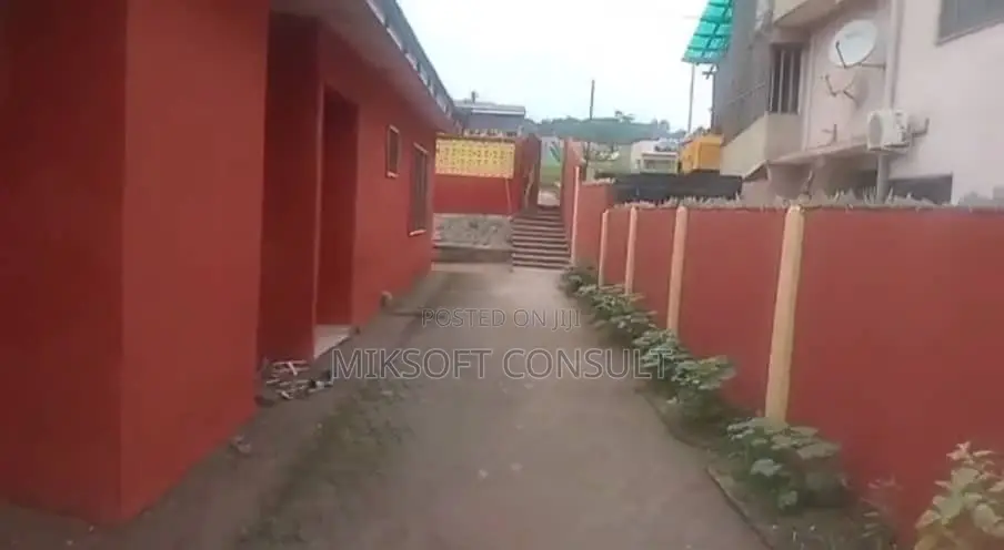 6bdrm House in Takoradi for sale