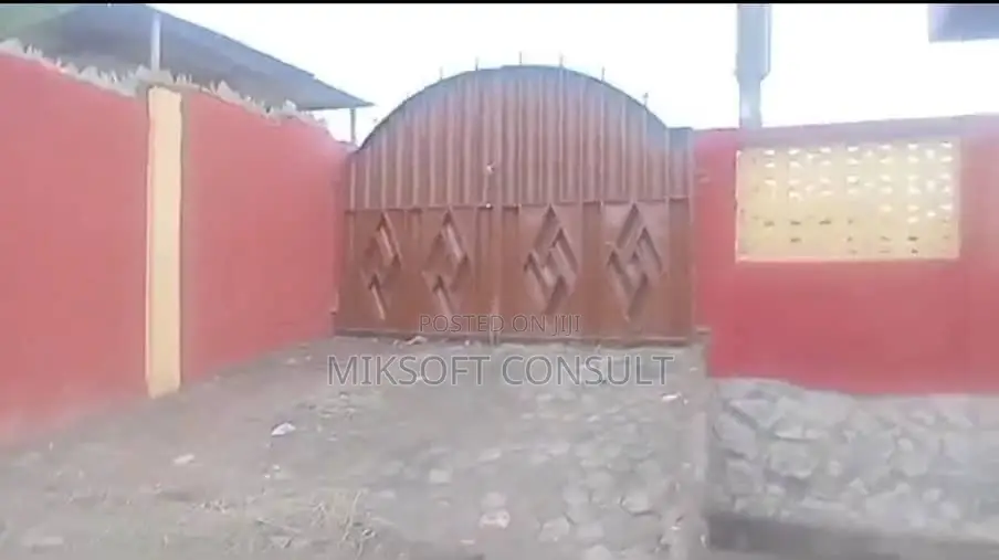 6bdrm House in Takoradi for sale