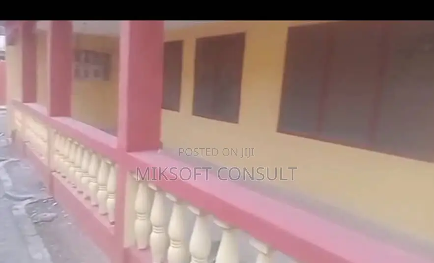 6bdrm House in Takoradi for sale