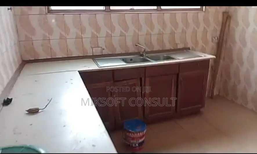 6bdrm House in Takoradi for sale