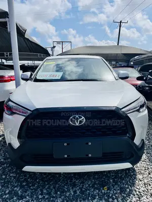 Toyota Corolla Cross LE 2025 White