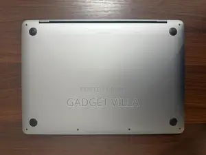 Laptop Apple MacBook Pro 2017 8GB Intel Core i5 SSD 256GB