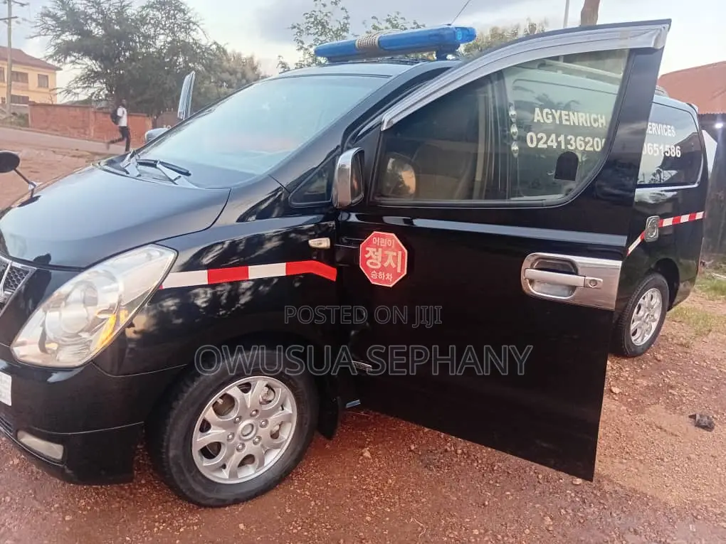 Hyundai Starex 2013 Black