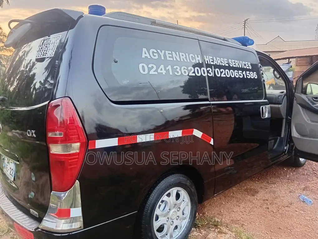 Hyundai Starex 2013 Black