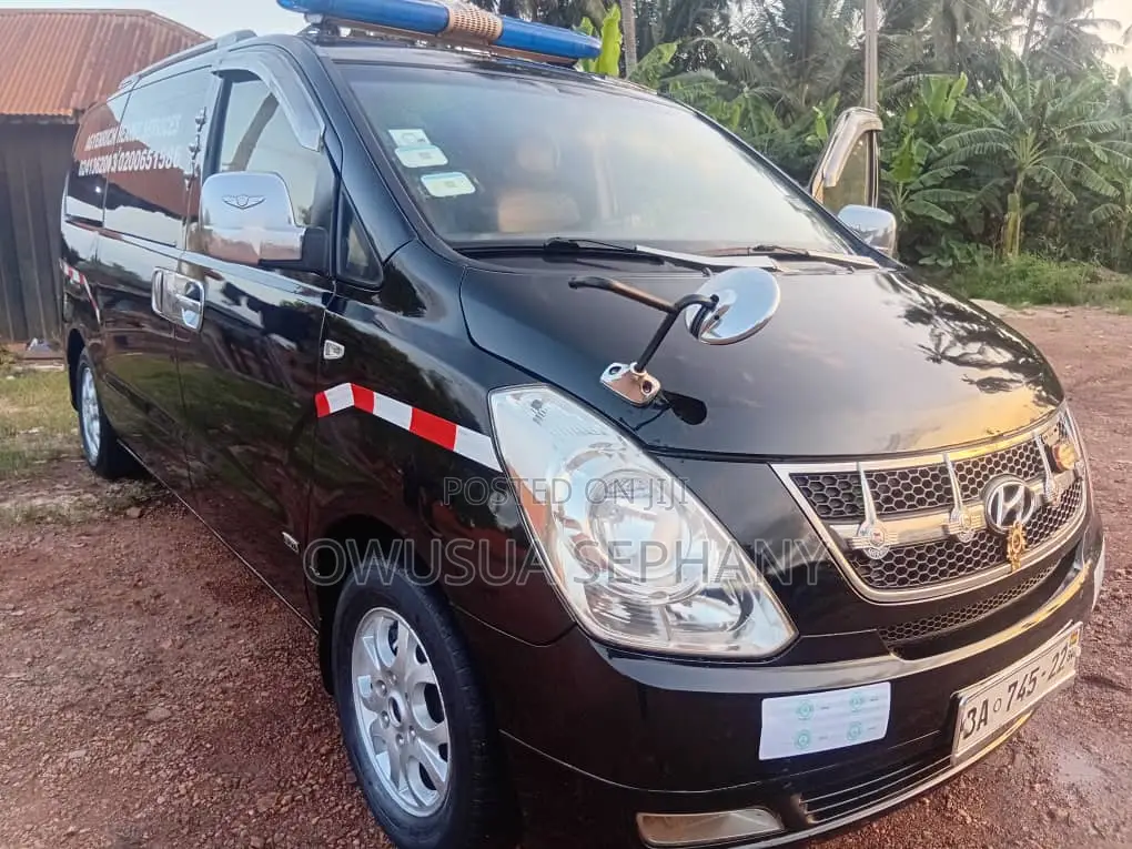 Hyundai Starex 2013 Black