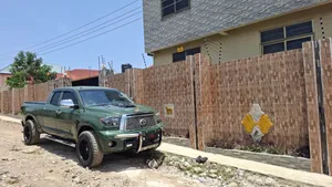 Toyota Tundra 2010 Green