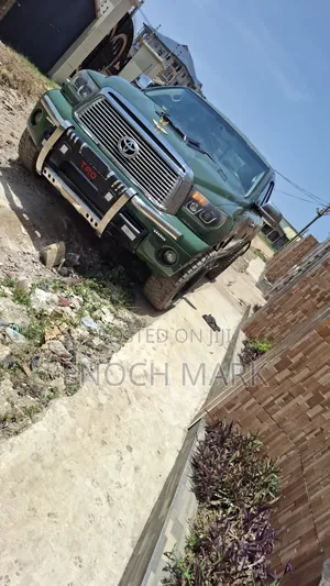 Toyota Tundra 2010 Green