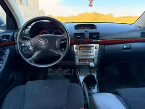 Toyota Avensis 2010 Black