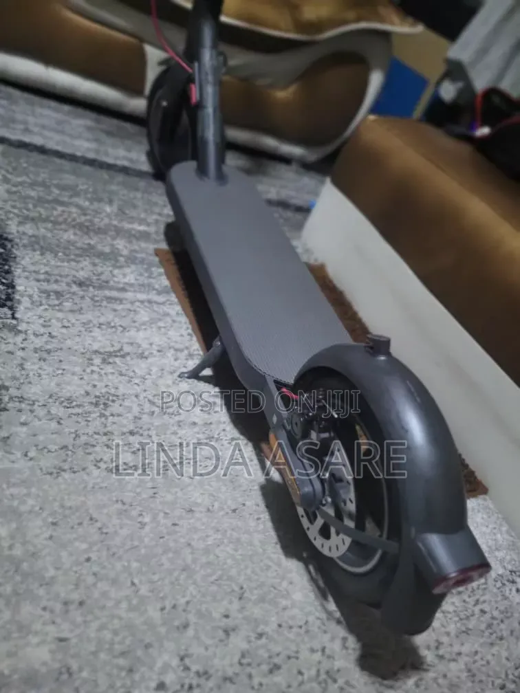 Xiaomi Scooter 4 Kick Scooter. Very New