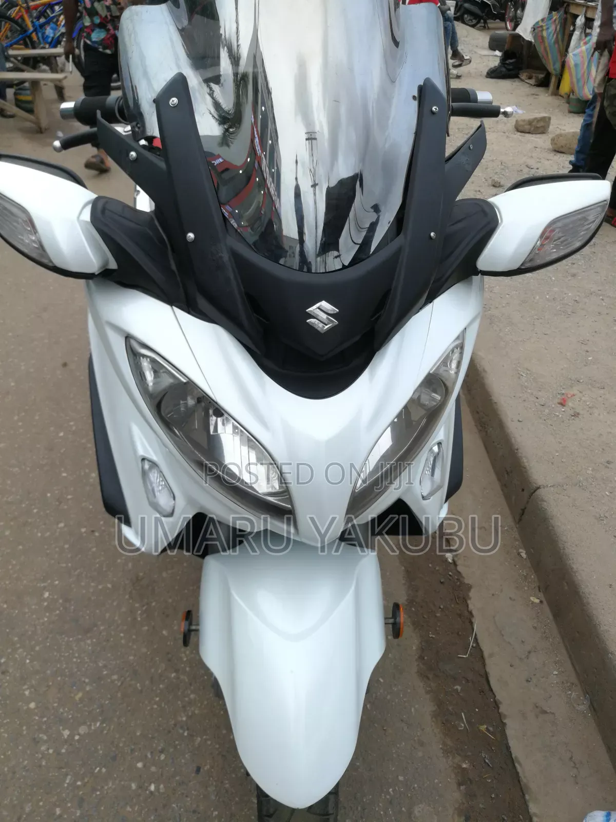 Suzuki Burgman 2026 White