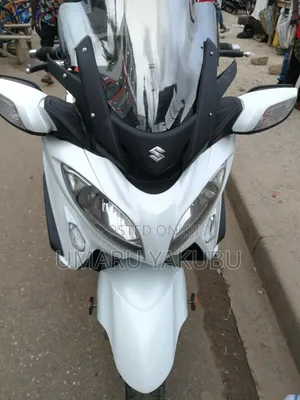Suzuki Burgman 2026 White