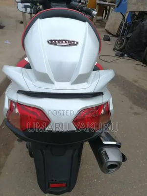Suzuki Burgman 2026 White